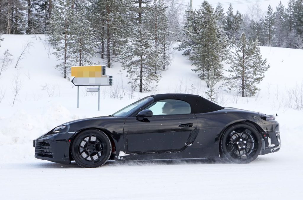 El Porsche 718 Boxster eléctrico se enfrenta de nuevo a las pruebas invernales 10 Motor16 Porsche 718 Boxster electrico 2024 1 17 Motor16