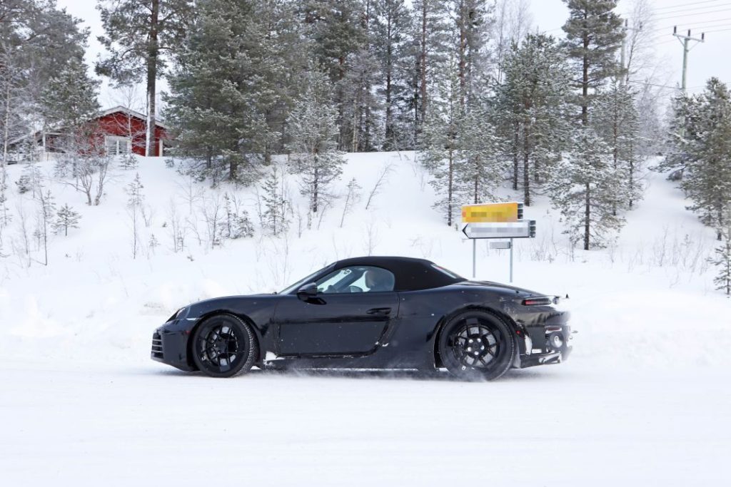 El Porsche 718 Boxster eléctrico se enfrenta de nuevo a las pruebas invernales 9 Motor16 Porsche 718 Boxster electrico 2024 1 18 Motor16