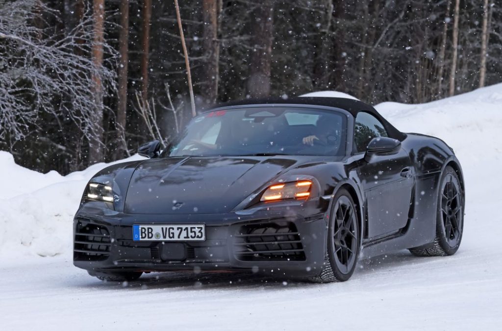 El Porsche 718 Boxster eléctrico se enfrenta de nuevo a las pruebas invernales 25 Motor16 Porsche 718 Boxster electrico 2024 1 2 Motor16