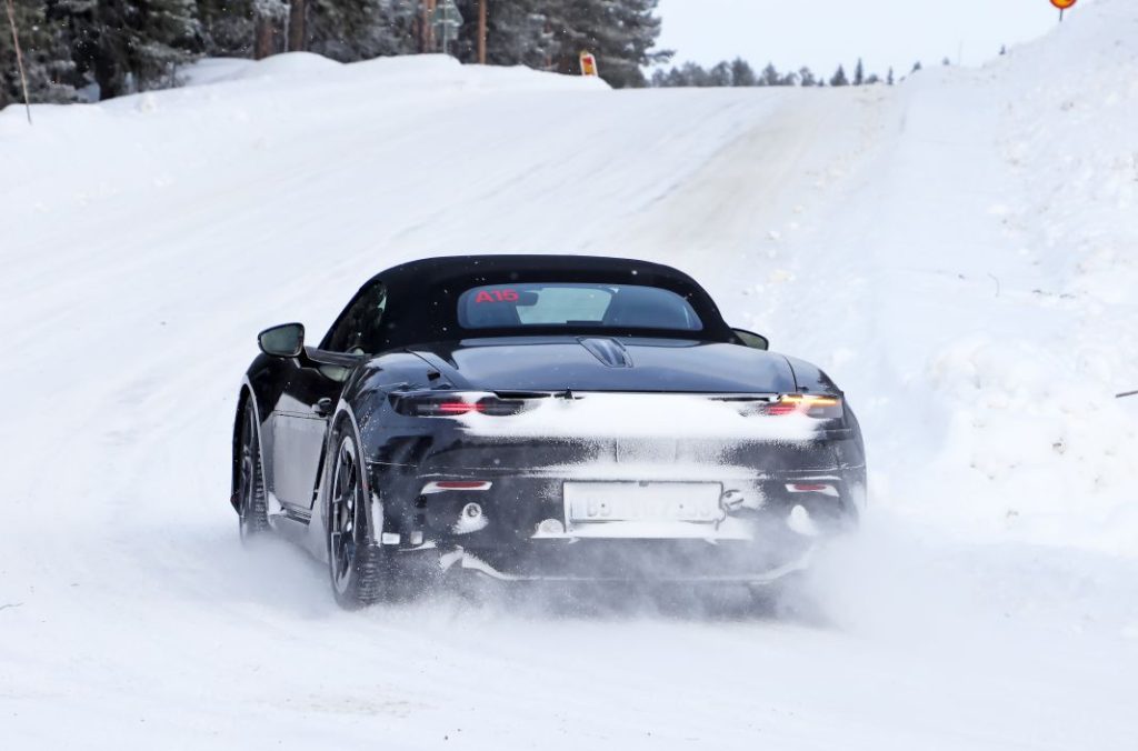 El Porsche 718 Boxster eléctrico se enfrenta de nuevo a las pruebas invernales 4 Motor16 Porsche 718 Boxster electrico 2024 1 22 Motor16