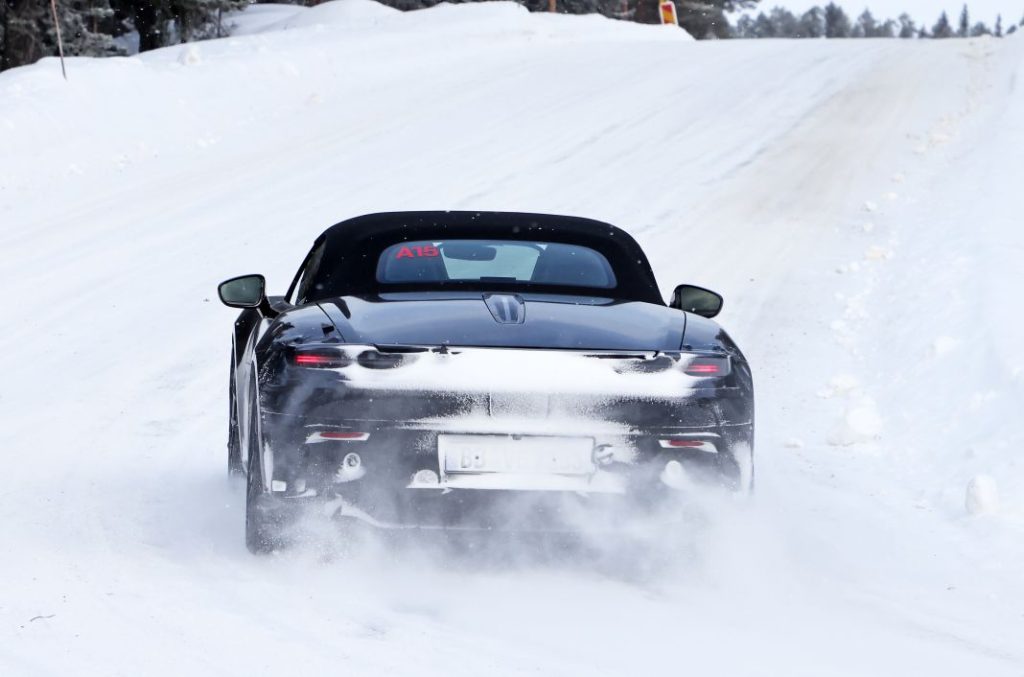 El Porsche 718 Boxster eléctrico se enfrenta de nuevo a las pruebas invernales 5 Motor16 Porsche 718 Boxster electrico 2024 1 23 Motor16