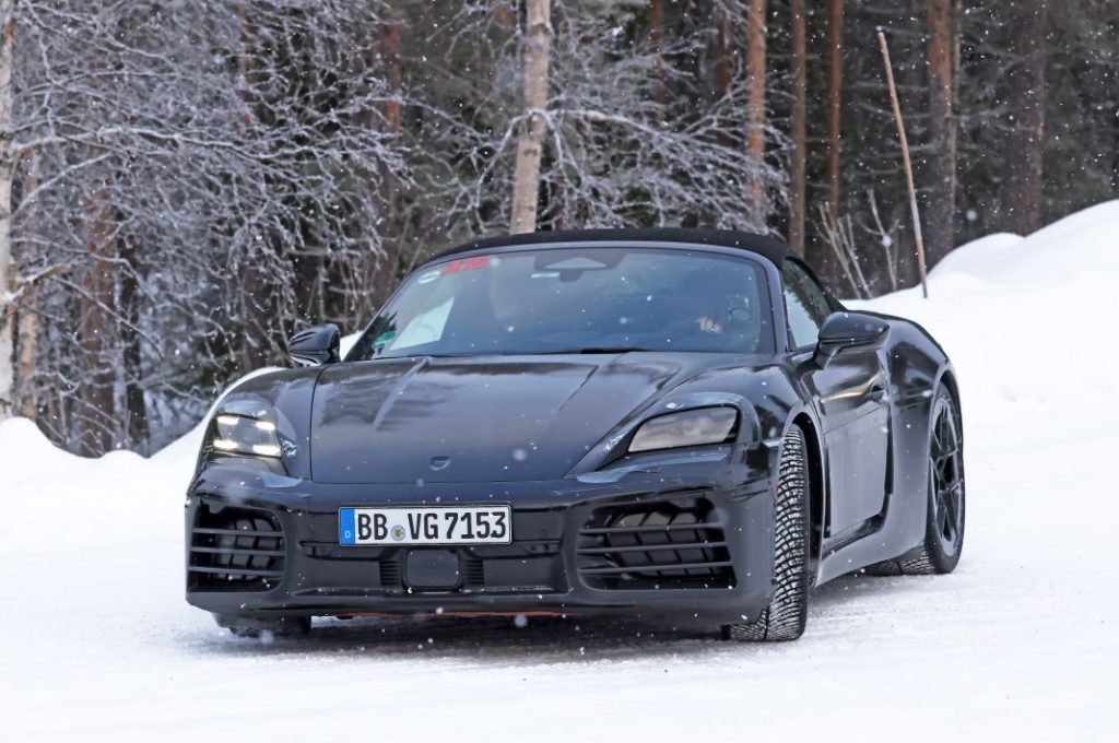 El Porsche 718 Boxster eléctrico se enfrenta de nuevo a las pruebas invernales 24 Motor16 Porsche 718 Boxster electrico 2024 1 3 Motor16