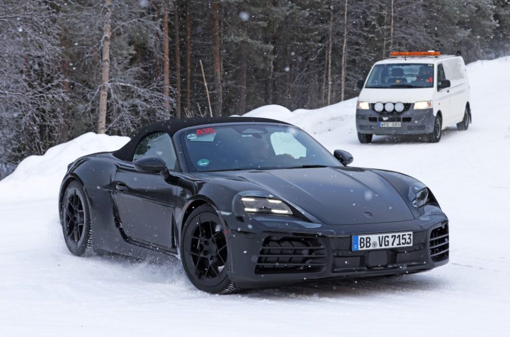 El Porsche 718 Boxster eléctrico se enfrenta de nuevo a las pruebas invernales 22 Motor16 Porsche 718 Boxster electrico 2024 1 5 Motor16