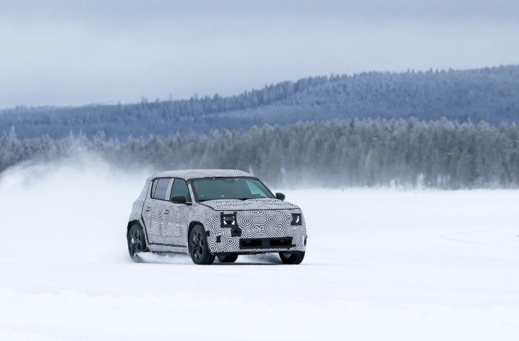 El Renault 4 E-Tech es sometido a las pruebas invernales 5 Motor16 Renault 4 E Tech 2024 1 Motor16