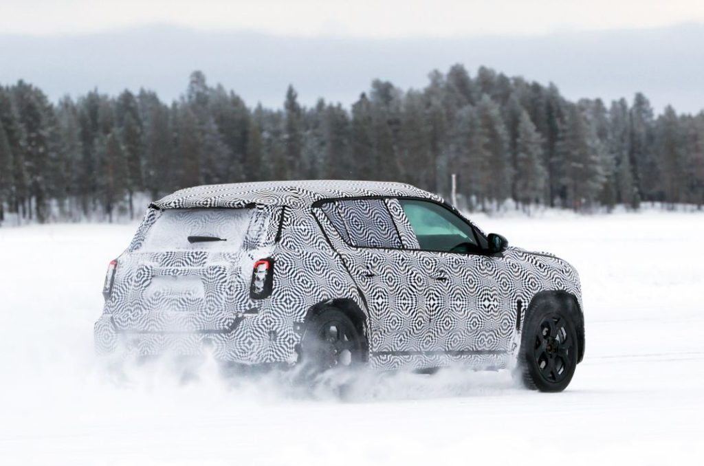 El Renault 4 E-Tech es sometido a las pruebas invernales 14 Motor16 Renault 4 E Tech 2024 10 Motor16