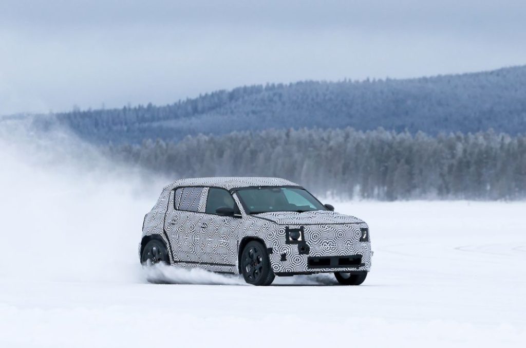 El Renault 4 E-Tech es sometido a las pruebas invernales 6 Motor16 Renault 4 E Tech 2024 2 Motor16