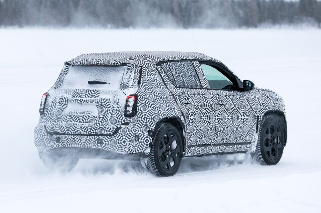 El Renault 4 E-Tech es sometido a las pruebas invernales 32 Motor16 Renault 4 E Tech 2024 28 Motor16