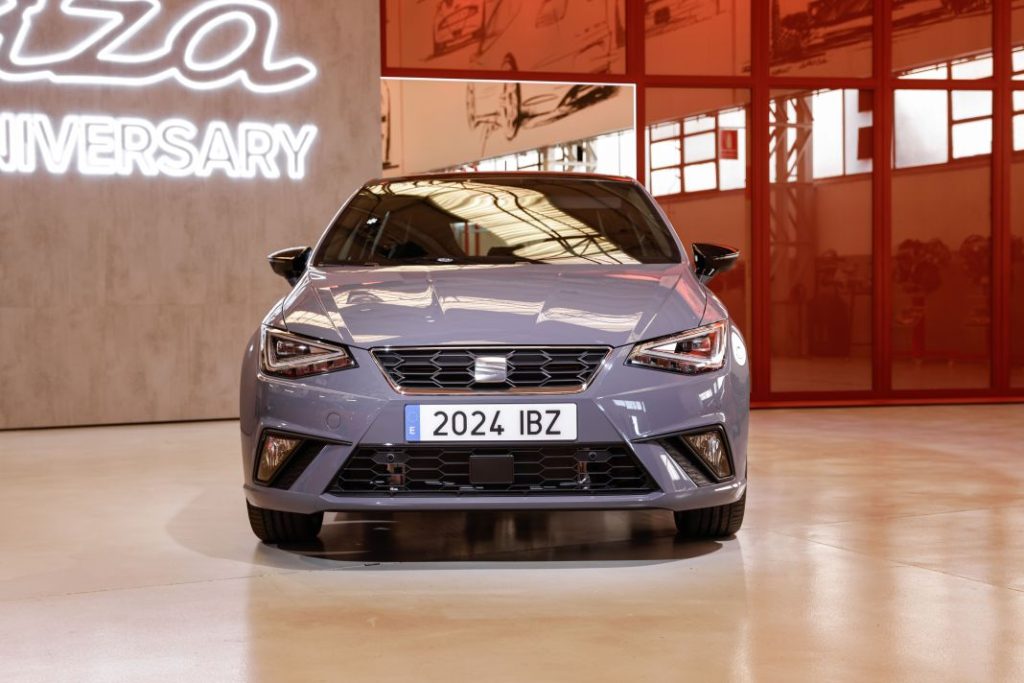 Primera prueba del Seat Ibiza FR Aniversario. Una edición tan merecida como interesante 29 Motor16 Seat Ibiza FR 40 Aniversario 23 Motor16