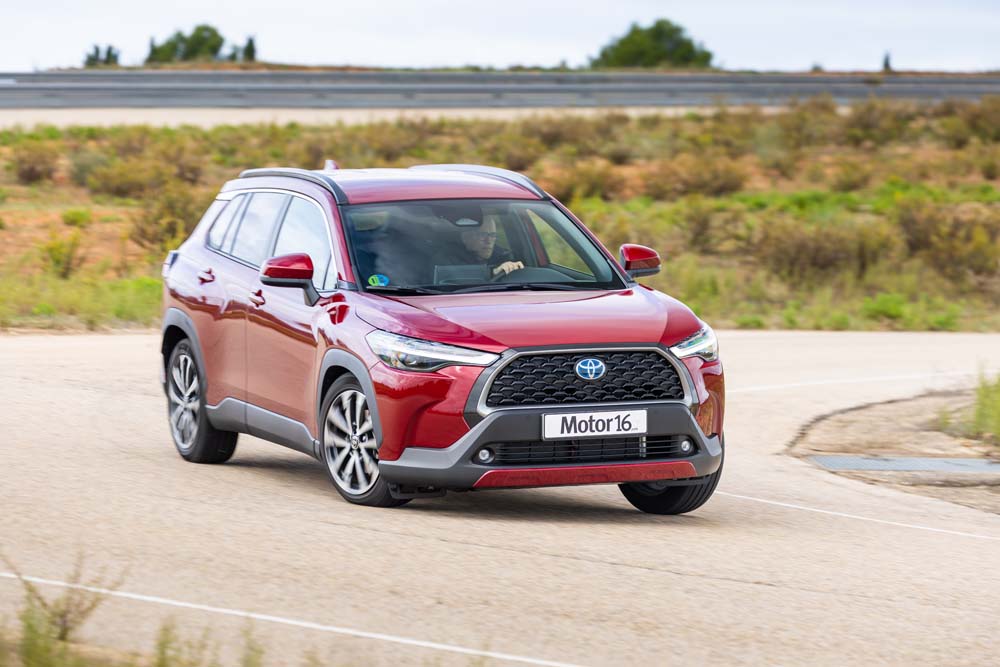 Toyota Corolla Cross 140H 4 1 Motor16