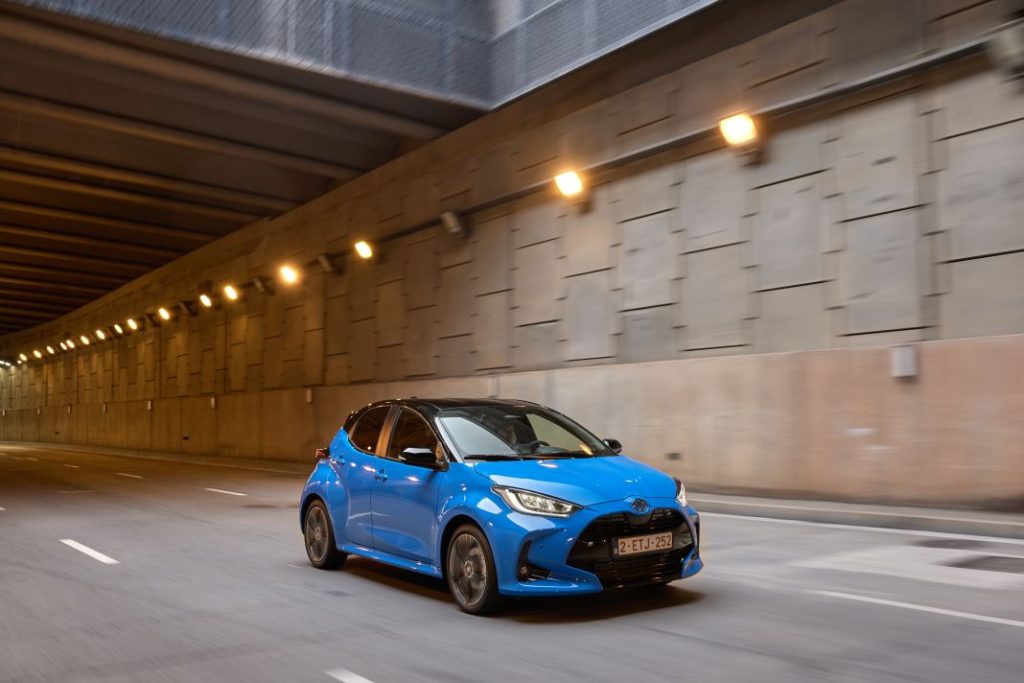 Primera prueba del Toyota Yaris Hybrid 130 CV 2024: Más potente y equipado pero igualmente híbrido 38 Motor16 Toyota Yaris 2024 20 Motor16