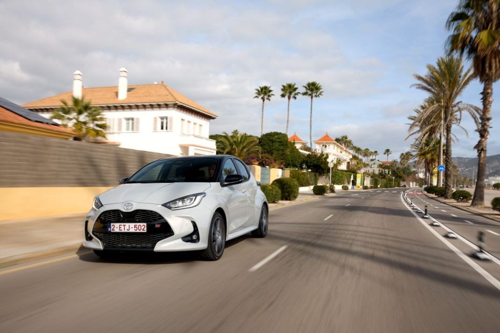 Primera prueba del Toyota Yaris Hybrid 130 CV 2024: Más potente y equipado pero igualmente híbrido 30 Motor16 Toyota Yaris 2024 3 Motor16