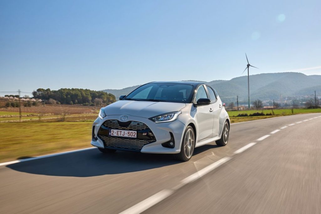 Primera prueba del Toyota Yaris Hybrid 130 CV 2024: Más potente y equipado pero igualmente híbrido 33 Motor16 Toyota Yaris 2024 32 Motor16