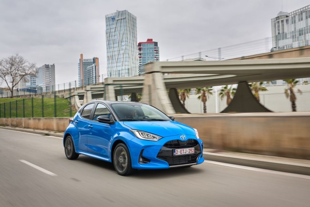 Primera prueba del Toyota Yaris Hybrid 130 CV 2024: Más potente y equipado pero igualmente híbrido 51 Motor16 Toyota Yaris 2024 4 Motor16
