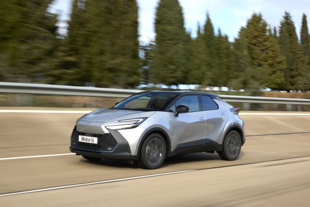 ¿Buscas coche? Los 25 modelos más vendidos en España este año 18 Motor16 Toyota c hr prueba 29 Motor16