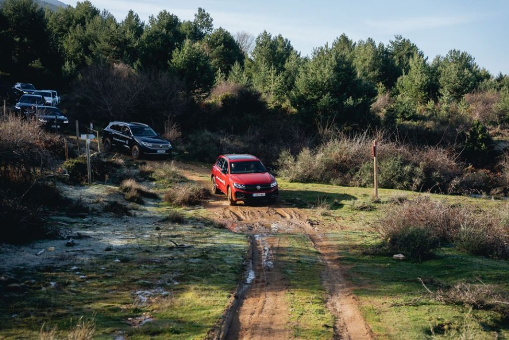 VOLKSWAGEN TOUAREG 17 Motor16