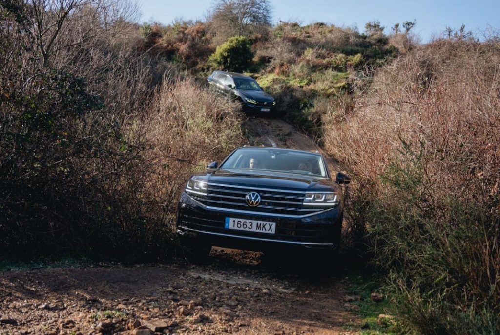 VOLKSWAGEN TOUAREG 20 Motor16