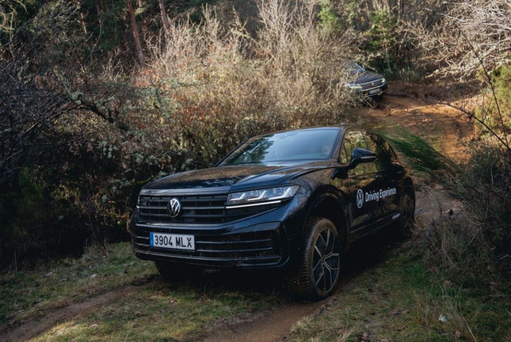 VOLKSWAGEN TOUAREG 22 Motor16