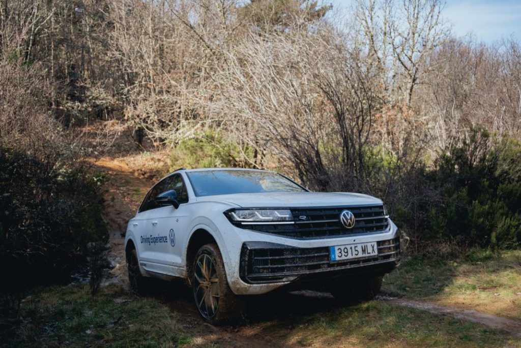 VOLKSWAGEN TOUAREG 24 Motor16