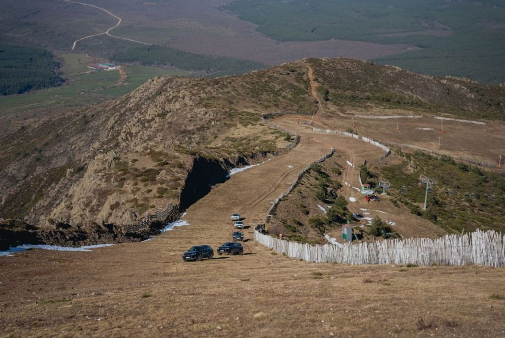 VOLKSWAGEN TOUAREG 5 Motor16