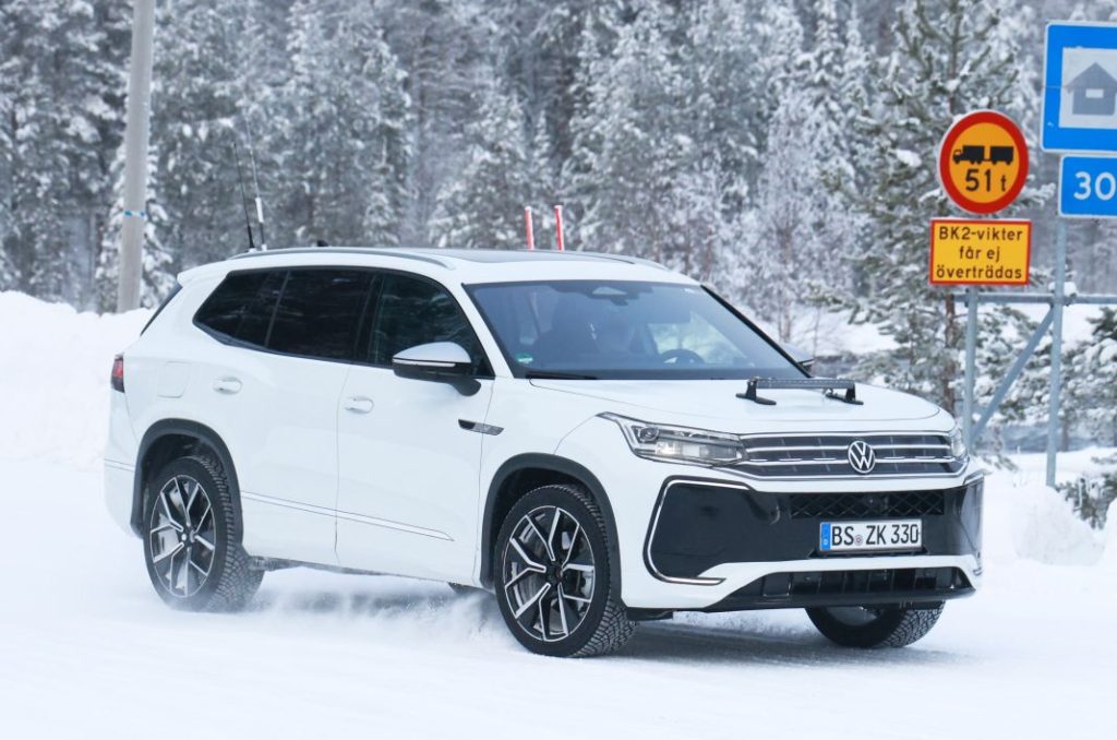 Volkswagen Tayron 2025: El sucesor del Tiguan Allspace, cazado en pruebas 13 Motor16 Volkswagen Tayron 11 Motor16