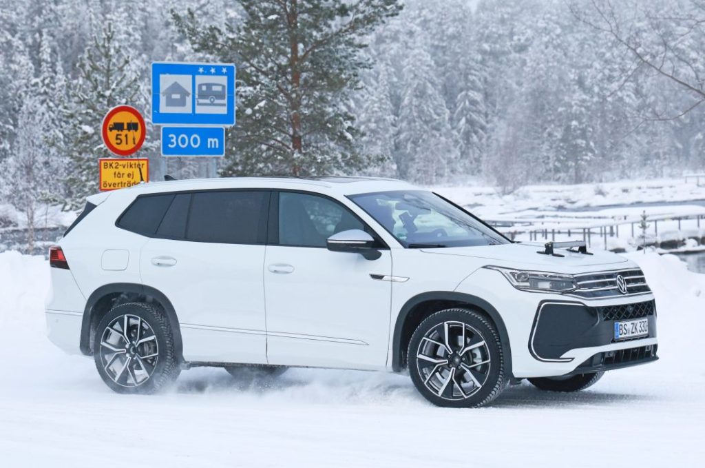 Volkswagen Tayron 2025: El sucesor del Tiguan Allspace, cazado en pruebas 15 Motor16 Volkswagen Tayron 13 Motor16
