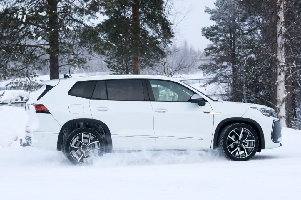 Volkswagen Tayron 2025: El sucesor del Tiguan Allspace, cazado en pruebas 1 Motor16 Volkswagen Tayron 2024