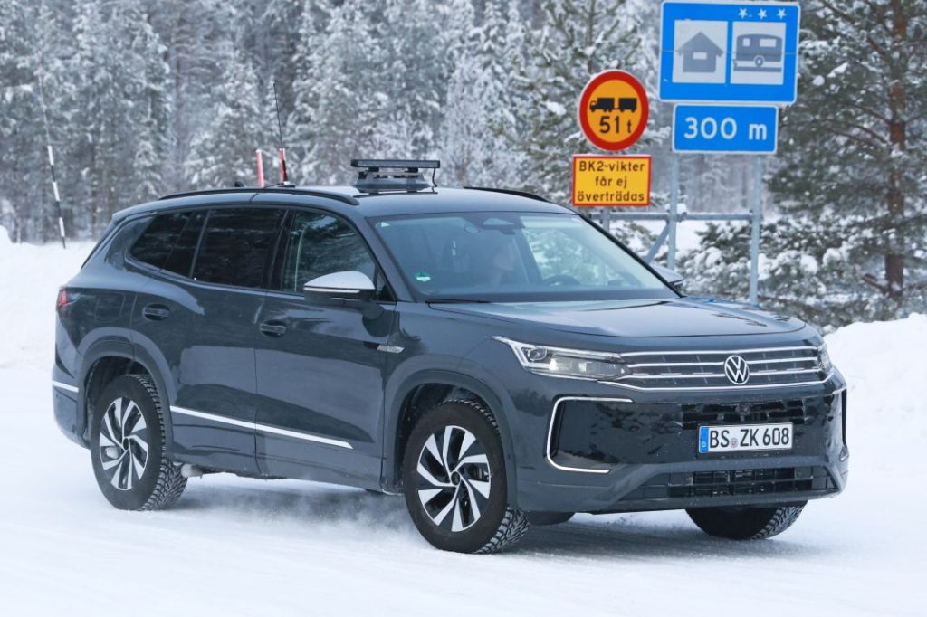 Volkswagen Tayron 2025: El sucesor del Tiguan Allspace, cazado en pruebas 6 Motor16 Volkswagen Tayron 4 Motor16