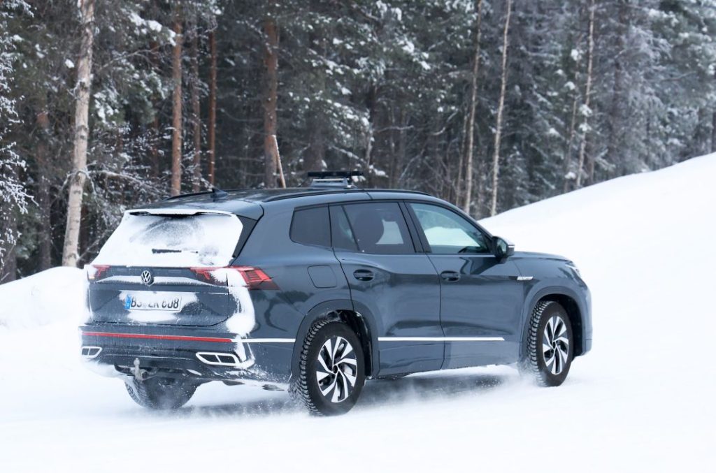 Volkswagen Tayron 2025: El sucesor del Tiguan Allspace, cazado en pruebas 11 Motor16 Volkswagen Tayron 9 Motor16