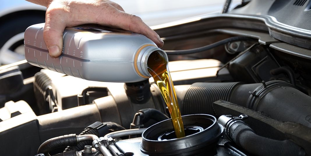 3 remedios caseros para que tu coche supere la temida prueba de humos en la ITV 1 Motor16 TRUCOS DE LA ABUELA PARA TU MOTOR
