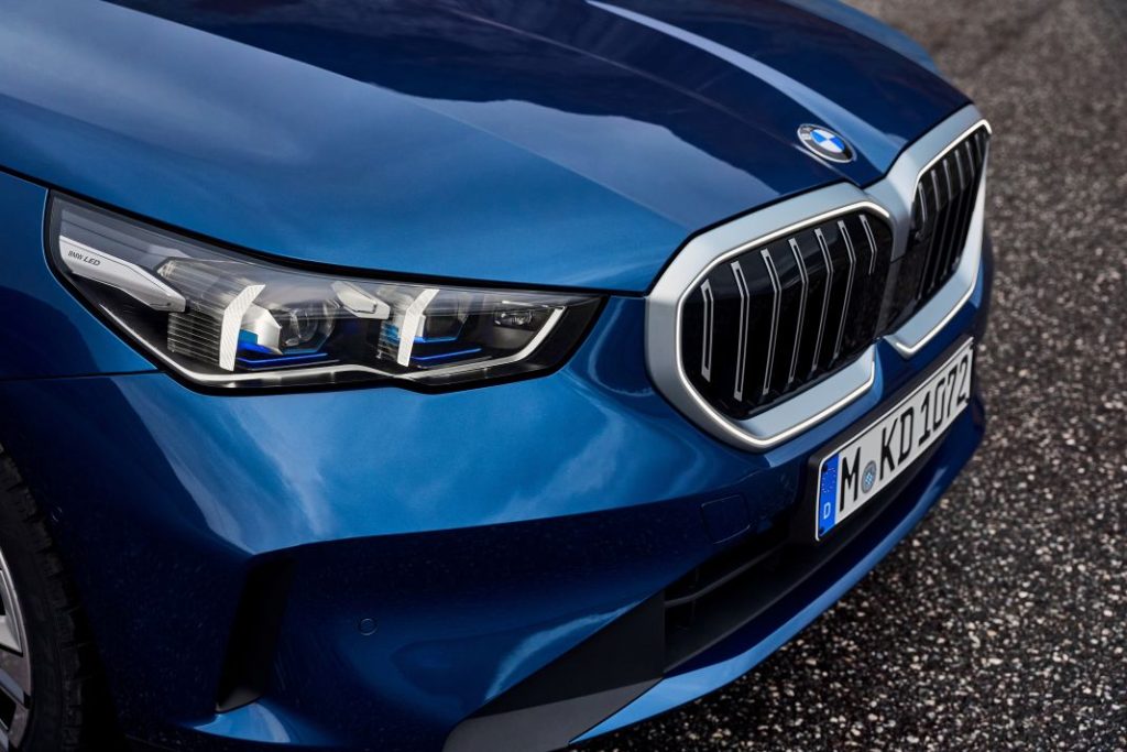 El nuevo BMW Serie 5 Touring llega con versiones eléctricas y una carrocería de más de cinco metros 28 Motor16 bmw serie 5 touring 520d xdrive 10 Motor16