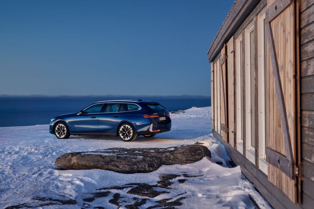 El nuevo BMW Serie 5 Touring llega con versiones eléctricas y una carrocería de más de cinco metros 24 Motor16 bmw serie 5 touring 520d xdrive 6 Motor16