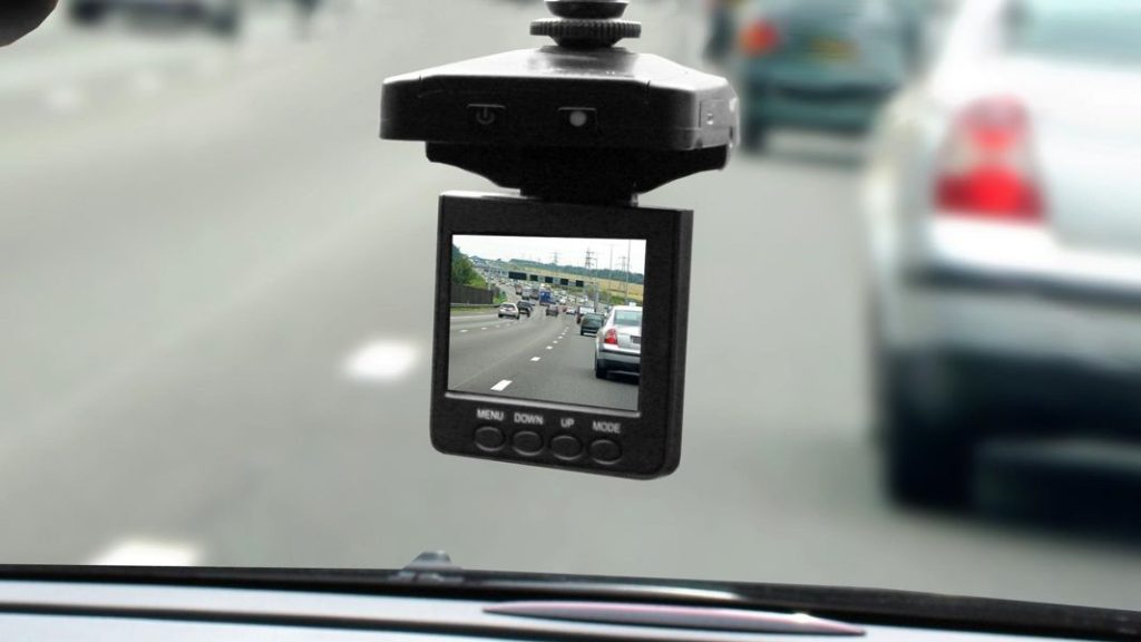 camara de grabacion en el coche 1 Motor16