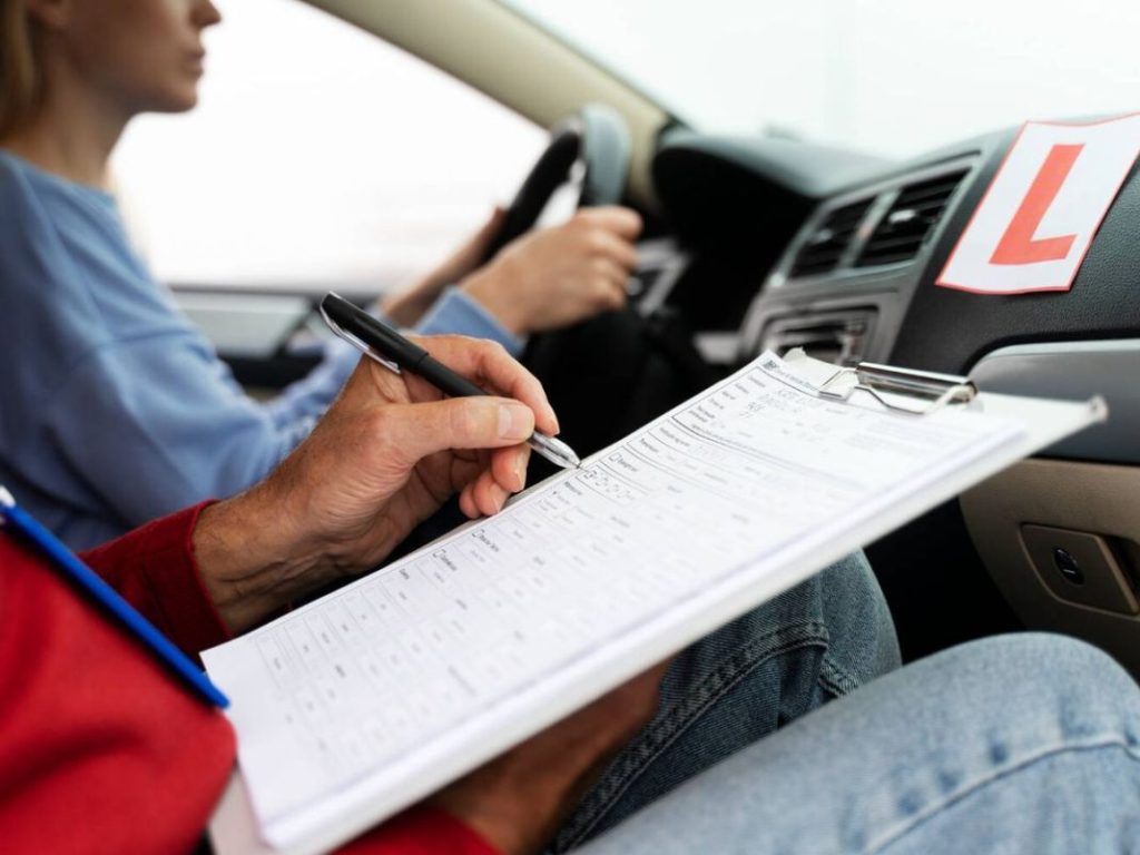 Carnet de conducir: Estos son todos los tipos de carnet que te puedes sacar en España 125 Motor16 conductor