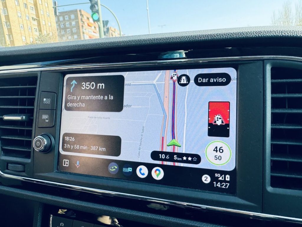 Dos aplicaciones que te avisan del tráfico y de los radares, que si las conoces harán que olvides a Google Maps y a Waze 8 Motor16 aplicaciones