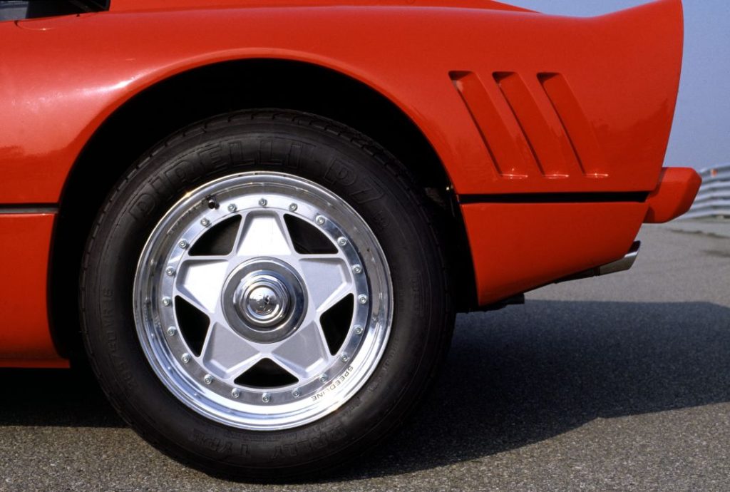 ferrari 288 gto 11 Motor16