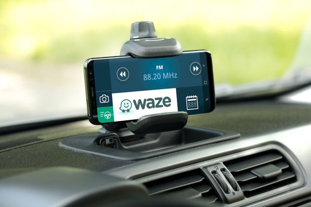 Waze no deja de sorprendernos: Así puedes ponerle tu voz a este navegador 172 Motor16 Waze