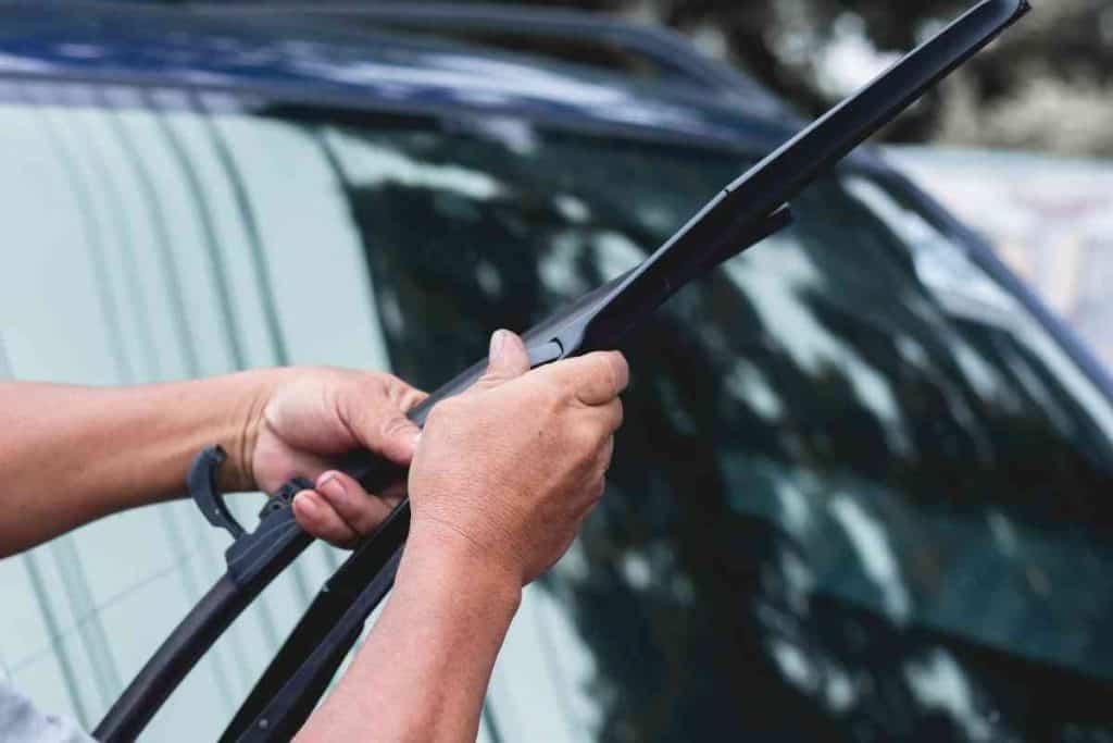 Cómo elegir los mejores limpiaparabrisas para tu coche 1 Motor16 UN VISTAZO AL PARABRISAS, LA PRIMERA PARADA
