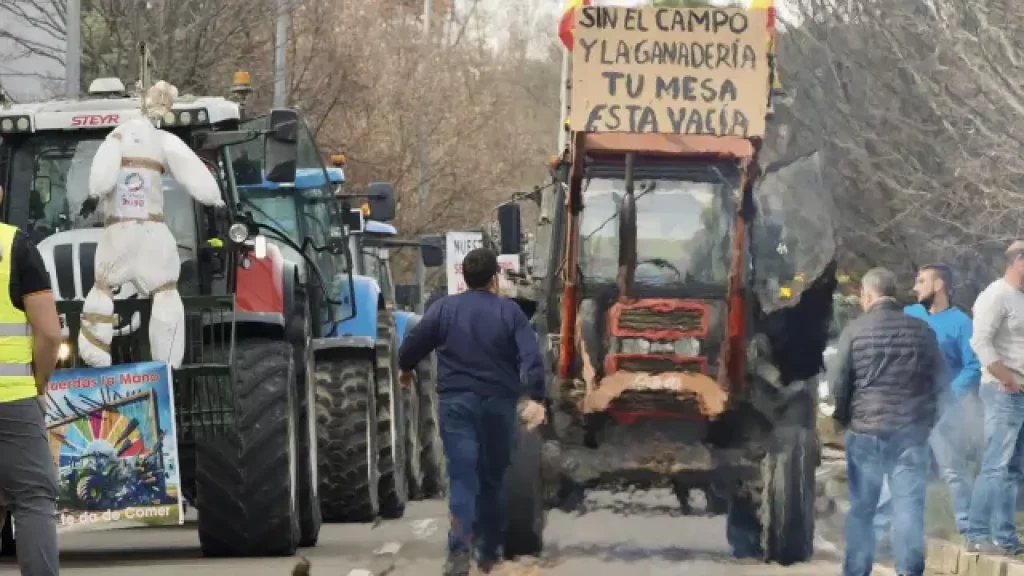 tractor