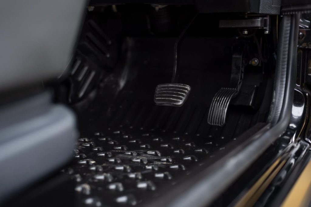 Este falso Mercedes Clase G tiene algo de indio, algo de chino, algo de checo y es completamente eléctrico 16 Motor16 mercedes clase g chino spartan ev 20 11 Motor16