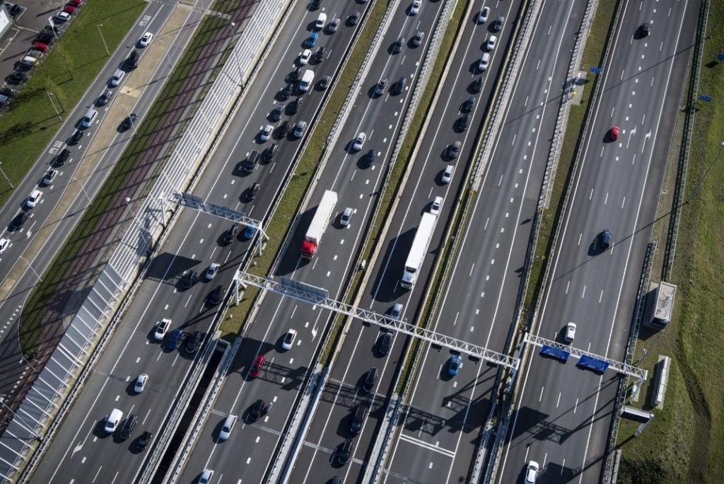 Las autopistas tienen nuevo límite de velocidad: 150 km/h 99 Motor16 ley