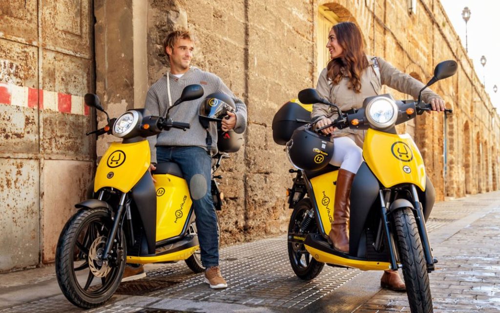 El lenguaje de signos que todo motorista conoce 33 Motor16 motosharing 2 Motor16