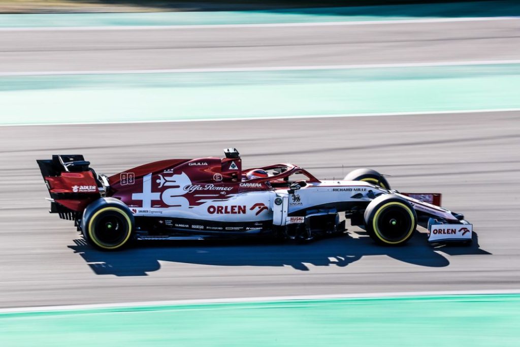 Las 5 diferencias principales entre conducir un Fórmula 1 de los noventa y uno de ahora 3 Motor16 raikkonen Motor16