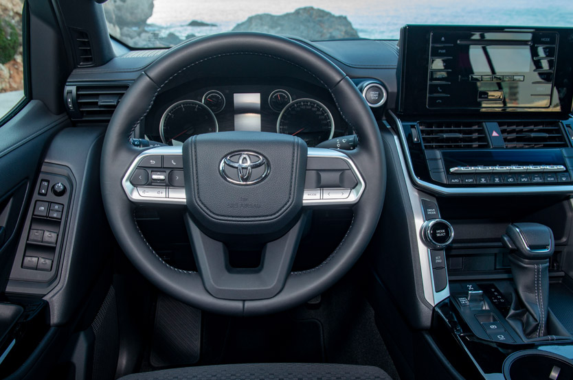 Así es el nuevo Toyota Land Cruiser en su versión más básica 28 Motor16 toyota land cruiser 300 gxr basico 21 Motor16