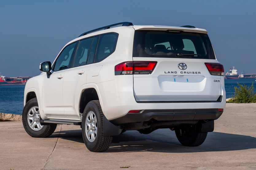 Así es el nuevo Toyota Land Cruiser en su versión más básica 9 Motor16 toyota land cruiser 300 gxr basico 6 Motor16