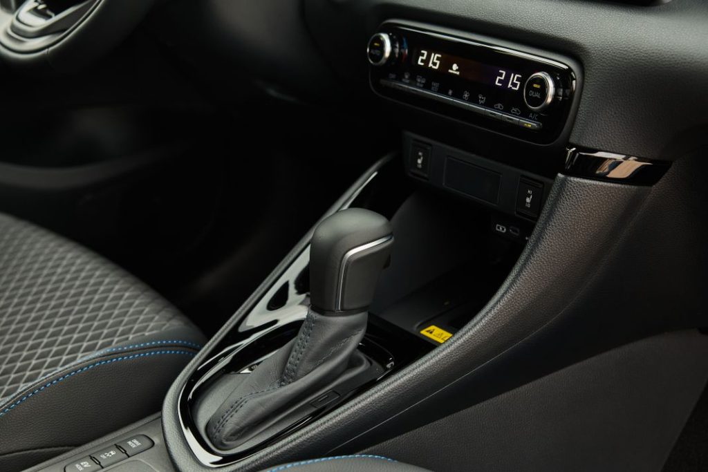 Primera prueba del Toyota Yaris Hybrid 130 CV 2024: Más potente y equipado pero igualmente híbrido 97 Motor16 toyota yaris 2024 interior 11 Motor16