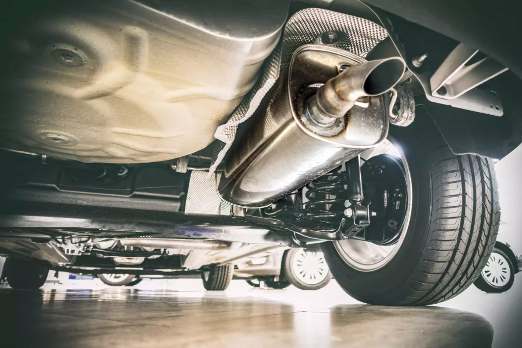 Las 6 averías más comunes que puede sufrir tu coche este mismo otoño 57 Motor16 tubo de escape