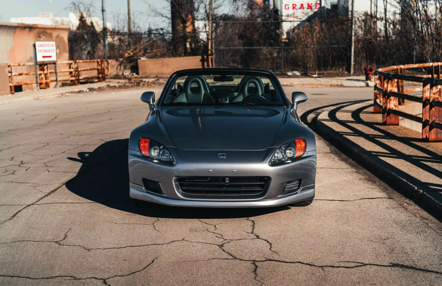 2000-Honda-S2000-Cars-and-Bids-20.webp