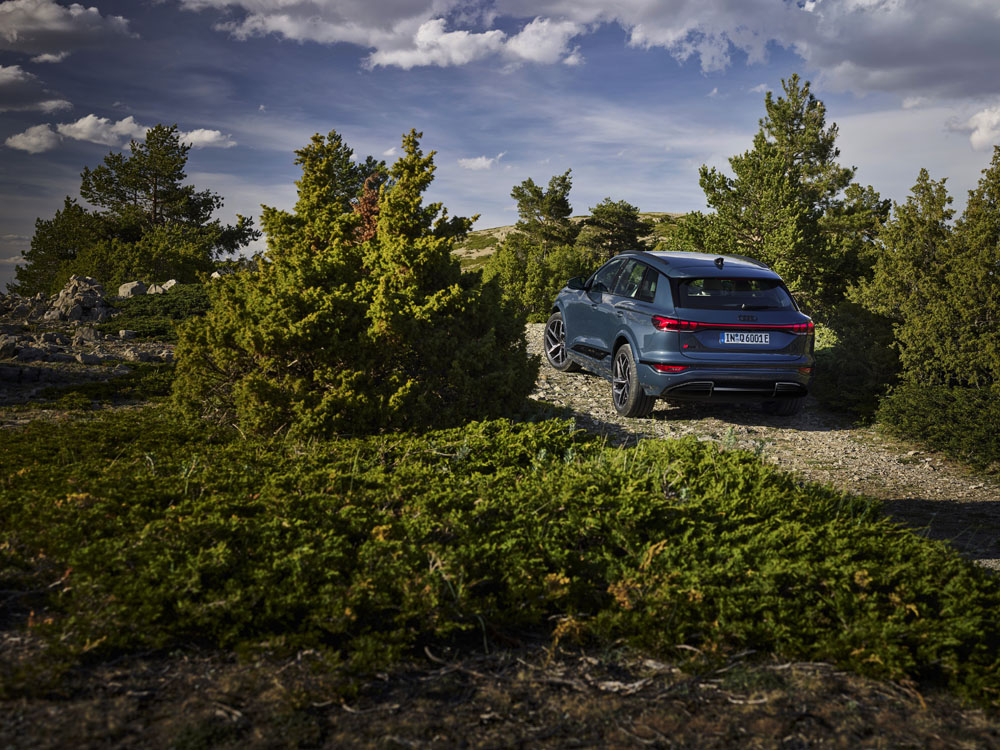 Audi Q6 e-tron: El primero de una prometedora gama de vehículos eléctricos 30 Motor16 2024 Audi Q6 e tron 69 Motor16