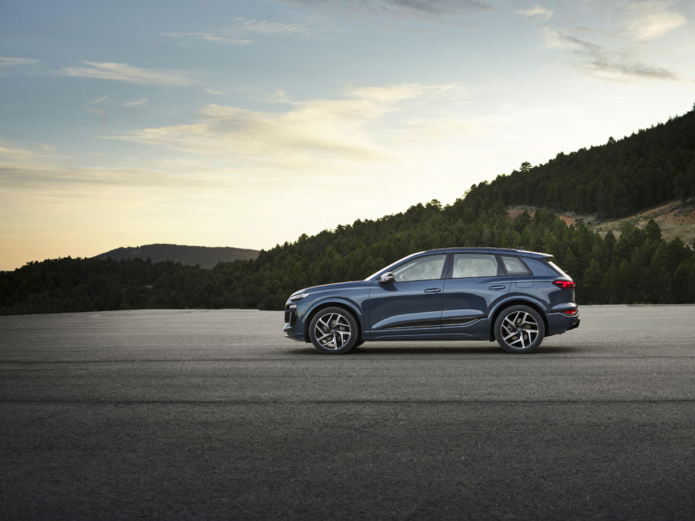 Audi Q6 e-tron: El primero de una prometedora gama de vehículos eléctricos 37 Motor16 2024 Audi Q6 e tron 76 Motor16