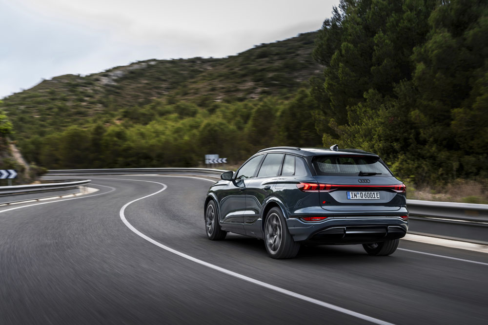 Audi Q6 e-tron: El primero de una prometedora gama de vehículos eléctricos 49 Motor16 2024 Audi Q6 e tron 88 Motor16